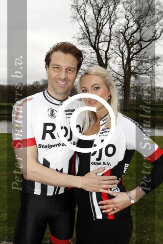 Nijkerk 14 april 2017
Presentatie sterren wielrennersteam  van jeroen Mantel. Bas Muijs met zijn zwangere vriendin Sabine Vas Nunes