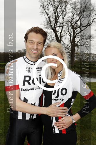 Nijkerk 14 april 2017
Presentatie sterren wielrennersteam  van jeroen Mantel. Bas Muijs met zijn zwangere vriendin Sabine Vas Nunes
