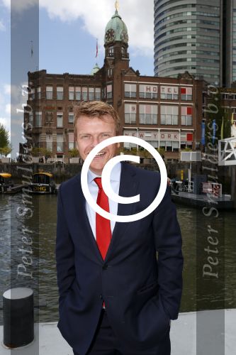 Rotterdam 9 mei 2017
Presentatie cd Joke Bruijs op een boot in Rotterdam. Bastiaan Ragas