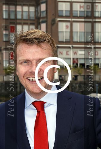 Rotterdam 9 mei 2017
Presentatie cd Joke Bruijs op een boot in Rotterdam. Bastiaan Ragas
