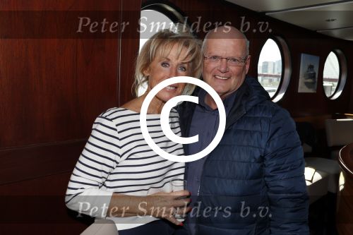 Rotterdam 9 mei 2017
Presentatie cd Joke Bruijs op een boot in Rotterdam. Joke met Ben Holthuis