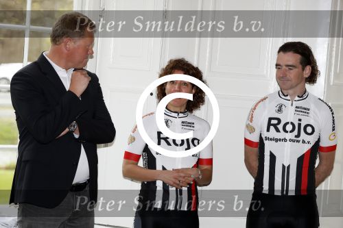 Nijkerk 14 april 2017
Presentatie sterren wielrennersteam  van jeroen Mantel. Bob de Jong en Evelien de Bruijn