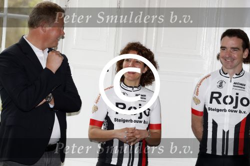 Nijkerk 14 april 2017
Presentatie sterren wielrennersteam  van jeroen Mantel. Bob de Jong en Evelien de Bruijn