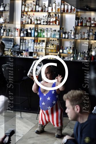 Amsterdam 21 april 2017
Opnames commercial Caramol (wodka op caramelbasis) van Michiel Mol in het Conservatoriumhotel