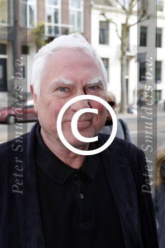 Amsterdam 13 april 2017 
Presentatie boek Dick Maas in de smet studios. Tatjana en Huub Stapel ontvangen het eerste exemplaar. Cesar Zuiderwijk