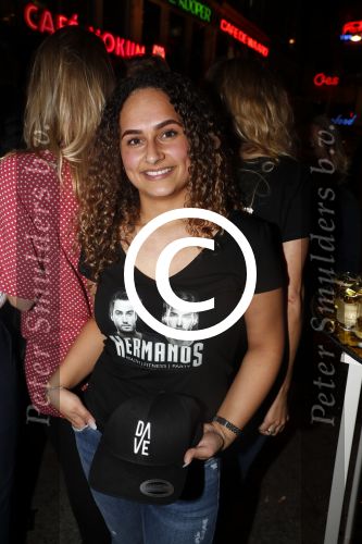 Amsterdam 1 april 2017
Dave en Donny Roelvink open Club Hermanos op het Leidse plein.
Papa Dries Honoria mama Lucienne en de vriendinnen  Amije ( Donny)  en Julia (Dave) waren erbij.