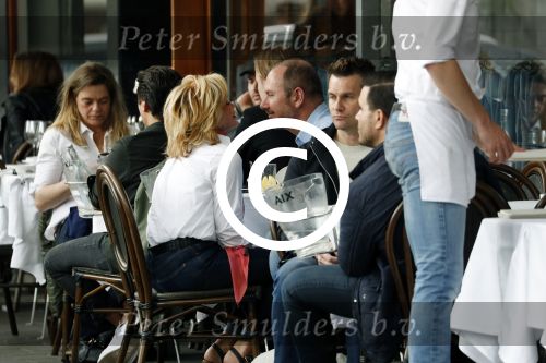 Amsterdam 10 april 2017
Connie Breukehoven met Eugene v Dun op terras.