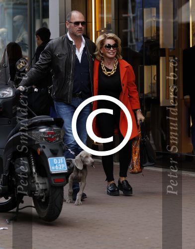 Amsterdam 29 april 2017
Connie Witteman met vriend Eugene v Dun met hun hond op de pc hooftstraat