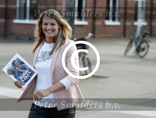 Amsterdam 9 mei 2017 
Presentatie boek Dafne Schippers en haar zus Sanne . Titel van het boek is Dafne Likes.