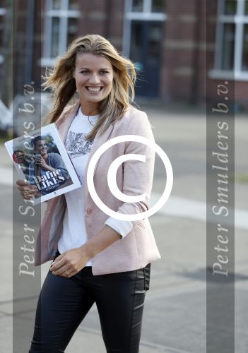 Amsterdam 9 mei 2017 
Presentatie boek Dafne Schippers en haar zus Sanne . Titel van het boek is Dafne Likes.