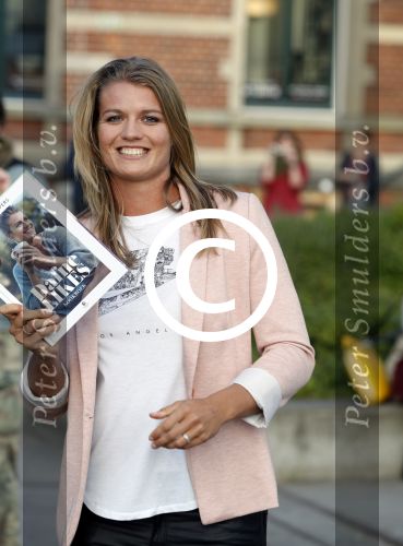 Amsterdam 9 mei 2017 
Presentatie boek Dafne Schippers en haar zus Sanne . Titel van het boek is Dafne Likes.