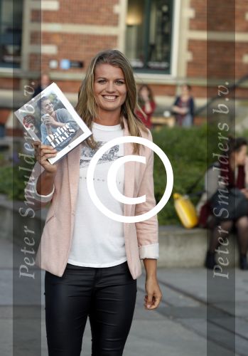 Amsterdam 9 mei 2017 
Presentatie boek Dafne Schippers en haar zus Sanne . Titel van het boek is Dafne Likes.