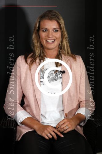 Amsterdam 9 mei 2017 
Presentatie boek Dafne Schippers en haar zus Sanne . Titel van het boek is Dafne Likes.