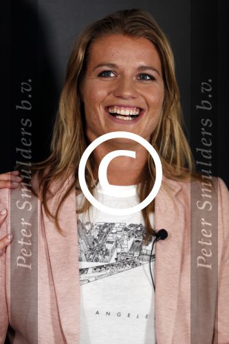 Amsterdam 9 mei 2017 
Presentatie boek Dafne Schippers en haar zus Sanne . Titel van het boek is Dafne Likes.