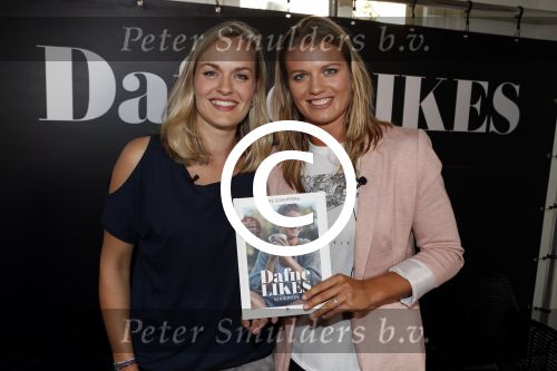 Amsterdam 9 mei 2017 
Presentatie boek Dafne Schippers en haar zus Sanne . Titel van het boek is Dafne Likes.