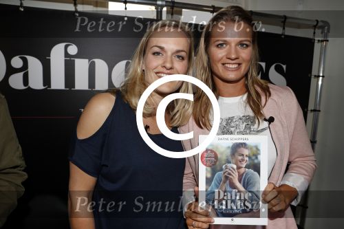 Amsterdam 9 mei 2017 
Presentatie boek Dafne Schippers en haar zus Sanne . Titel van het boek is Dafne Likes.