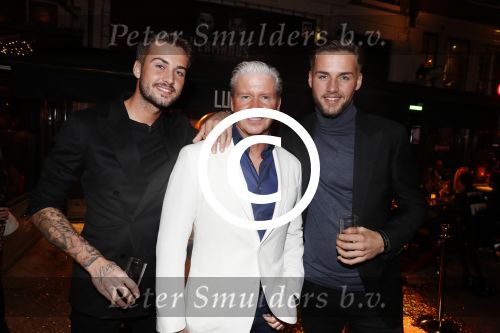 Amsterdam 1 april 2017
Dave en Donny Roelvink open Club Hermanos op het Leidse plein.
Papa Dries Honoria mama Lucienne en de vriendinnen  Amije ( Donny)  en Julia (Dave) waren erbij.