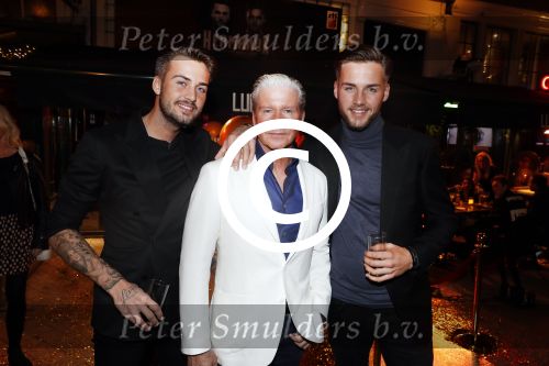 Amsterdam 1 april 2017
Dave en Donny Roelvink open Club Hermanos op het Leidse plein.
Papa Dries Honoria mama Lucienne en de vriendinnen  Amije ( Donny)  en Julia (Dave) waren erbij.
