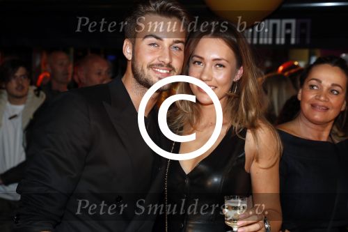 Amsterdam 1 april 2017
Dave en Donny Roelvink open Club Hermanos op het Leidse plein.
Papa Dries Honoria mama Lucienne en de vriendinnen  Amije ( Donny)  en Julia (Dave) waren erbij.