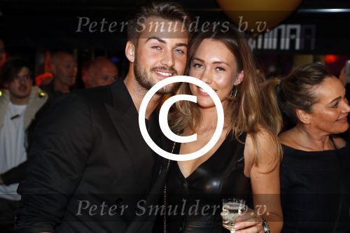 Amsterdam 1 april 2017
Dave en Donny Roelvink open Club Hermanos op het Leidse plein.
Papa Dries Honoria mama Lucienne en de vriendinnen  Amije ( Donny)  en Julia (Dave) waren erbij.