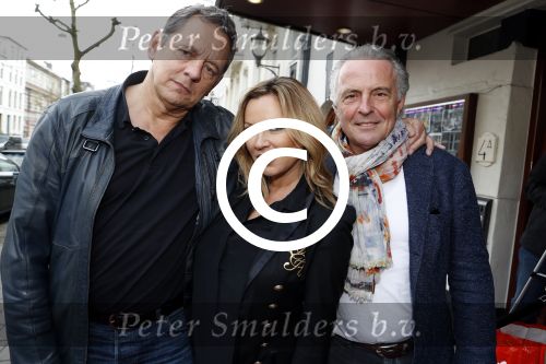 Amsterdam 13 april 2017 
Presentatie boek Dick Maas in de smet studios. Tatjana en Huub Stapel ontvangen het eerste exemplaar.