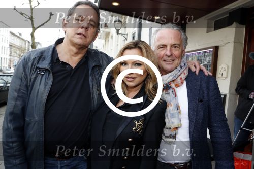 Amsterdam 13 april 2017 
Presentatie boek Dick Maas in de smet studios. Tatjana en Huub Stapel ontvangen het eerste exemplaar.