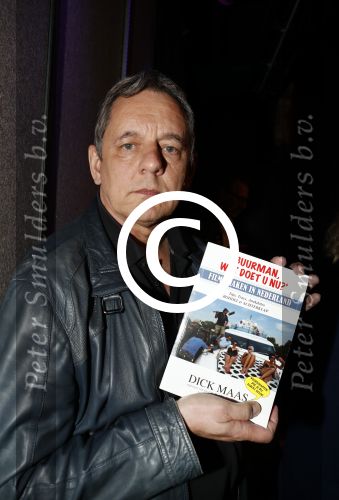 Amsterdam 13 april 2017 
Presentatie boek Dick Maas in de smet studios. Tatjana en Huub Stapel ontvangen het eerste exemplaar.