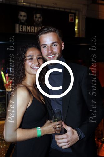Amsterdam 1 april 2017
Dave en Donny Roelvink open Club Hermanos op het Leidse plein.
Papa Dries Honoria mama Lucienne en de vriendinnen  Amije ( Donny)  en Julia (Dave) waren erbij.