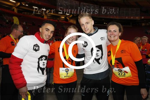 Amsterdam 25 april 2017
Huis Igone de JonghJohan Cruijff run van 14 km vanuit Olympisch stadon naar Arena. Johan Cruijff zou vandaag 70 geworden zijn. oa Estelle Cruijff Johnny Heitinga Sjaak Swart Erben Wennemars deden mee. Abdelhak Nouri en Donny v d Beek vingen de lopers op