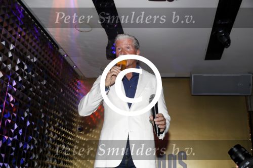 Amsterdam 1 april 2017
Dave en Donny Roelvink open Club Hermanos op het Leidse plein.
Papa Dries Honoria mama Lucienne en de vriendinnen  Amije ( Donny)  en Julia (Dave) waren erbij.