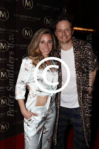 Amsterdam 5 april 2017
Presentatie / feestje van Magnum ijs in het conservatorium hotel. Iedereen kwam in Pyama.
Ellen Hoog met aanstaande man Kelvin de Lang