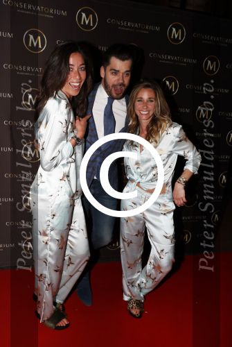 Amsterdam 5 april 2017
Presentatie / feestje van Magnum ijs in het conservatorium hotel. Iedereen kwam in Pyama.
Naomi v as en Ellen Hoog en Janice