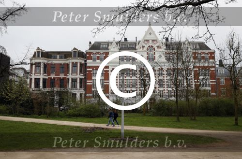 Amsterdam 1 april 2017 
Estelle Cruijff gaat in appartement an het vondelpark wonen.