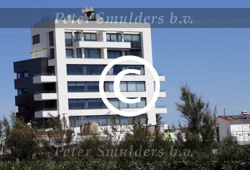 Ibiza 1 mei 2017
Estelle Cruijff heeft haar appartement dat gelegen is onder het appartement van Ruud Gullit te koop gezet.