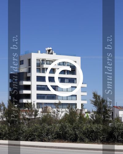 Ibiza 1 mei 2017
Estelle Cruijff heeft haar appartement dat gelegen is onder het appartement van Ruud Gullit te koop gezet.
