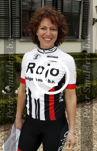Nijkerk 14 april 2017
Presentatie sterren wielrennersteam  van jeroen Mantel. Evelien de Bruijn