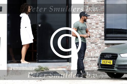 Purmerland 23 april 2017
Fajah Lourens haar nieuwe vriend vertrekt bij haar huis