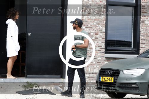 Purmerland 23 april 2017
Fajah Lourens haar nieuwe vriend vertrekt bij haar huis