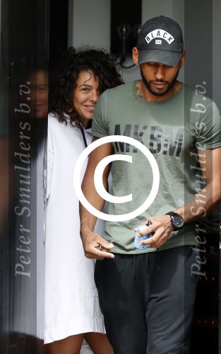 Purmerland 23 april 2017
Fajah Lourens haar nieuwe vriend vertrekt bij haar huis