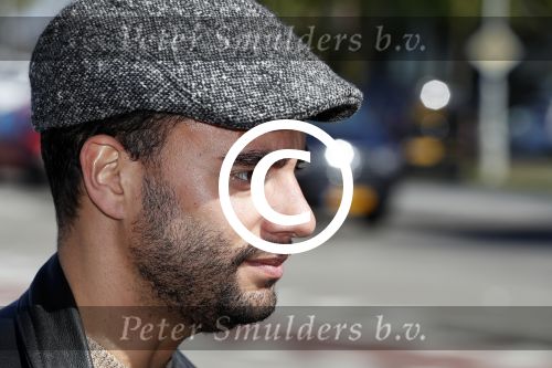 Amsterdam 8 mei 2017
Presentatie L\'Homo met Douwe Bob op de cover. Linda de Mol overhandigt het eerste exemplaar. Freek Bartels