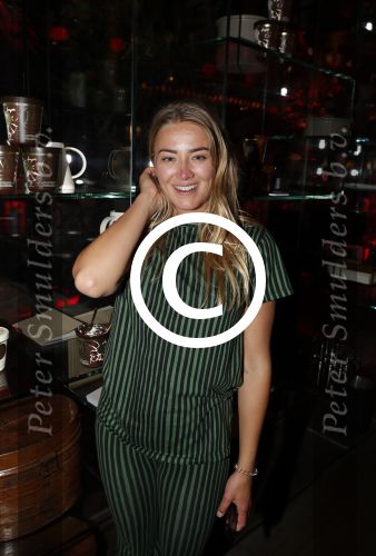 Amsterdam 5 april 2017
Presentatie / feestje van Magnum ijs in het conservatorium hotel. Iedereen kwam in Pyama.
Geraldine Kemper met een vriendin