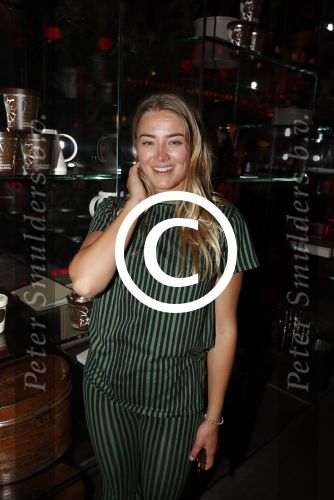 Amsterdam 5 april 2017
Presentatie / feestje van Magnum ijs in het conservatorium hotel. Iedereen kwam in Pyama.
Geraldine Kemper met een vriendin