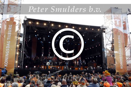 Tilburg 27 april 2017
Koningsdag in Tilburg. 
Guus Meeuwis en Gers Pardoel