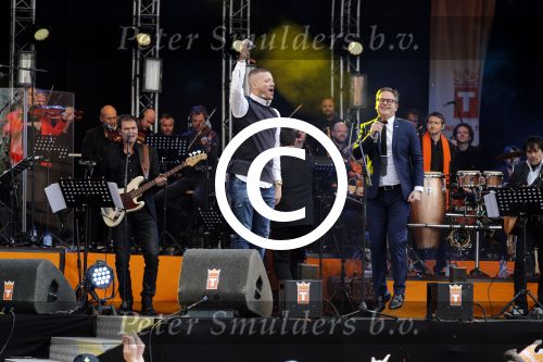 Tilburg 27 april 2017
Koningsdag in Tilburg. 
Guus Meeuwis en Gers Pardoel