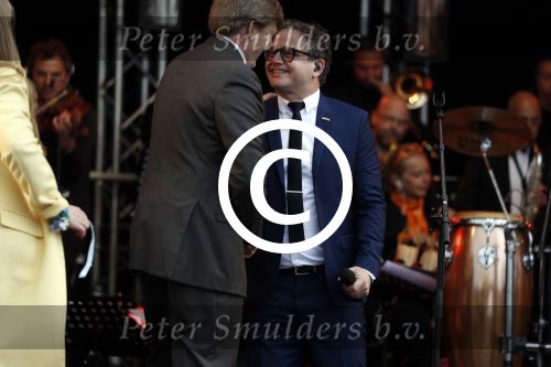 Tilburg 27 april 2017
Koningsdag in Tilburg. 
Guus Meeuwis en Koning Willem Alexander