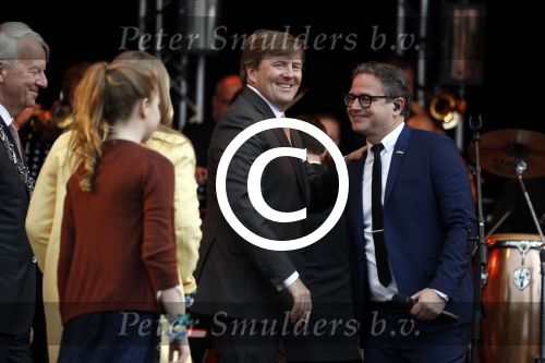 Tilburg 27 april 2017
Koningsdag in Tilburg. 
Guus Meeuwis en Koning Willem Alexander
