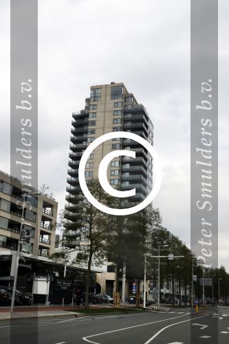 Amsterdam 4 april 2017
In dit appartementen complex bij Gelderlandplein huurt Humberto Tan tijdelijk.