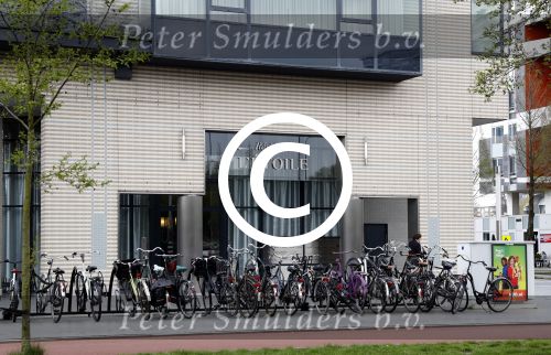 Amsterdam 4 april 2017
In dit appartementen complex bij Gelderlandplein huurt Humberto Tan tijdelijk.