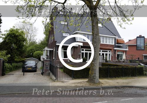 Amsterdam 7 mei 2017
Bij het huis van Humberto tan hangen beveiligings camera\'s