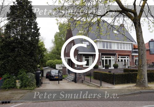 Amsterdam 7 mei 2017
Bij het huis van Humberto tan hangen beveiligings camera\'s
